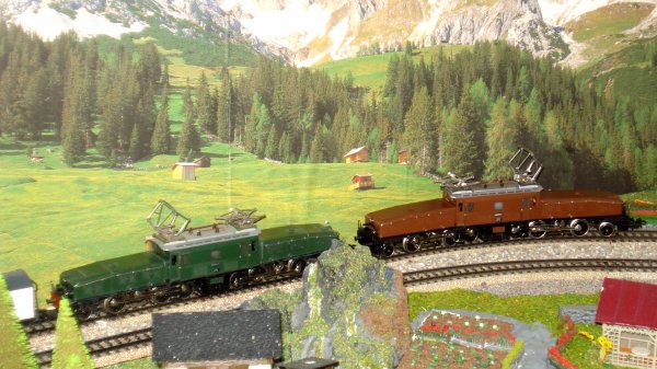 Authentiques "Ambiances Gothard" avec les Ce 6/8 III 3015 de Mrklin / Authentische Gotthard-Stimmungen mit den Mrklin-Ce 6/8 III 3015