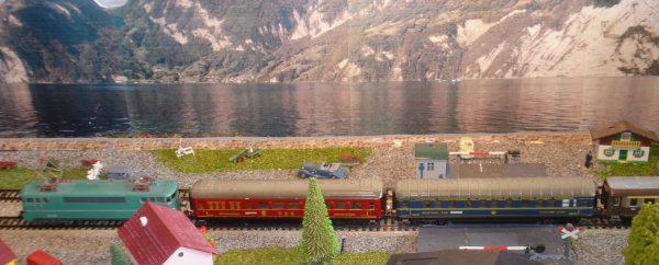 Autres locomotives lectriques europennes en tte de l'express international