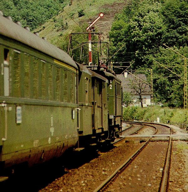 Emplacement des signaux avancs, d'entre, de sortie et de manoeuvre