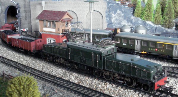 Trains-blocs et de marchandises  l’chelle HO