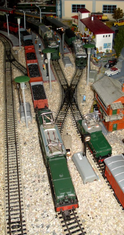 Trains-blocs et de marchandises  l’chelle HO