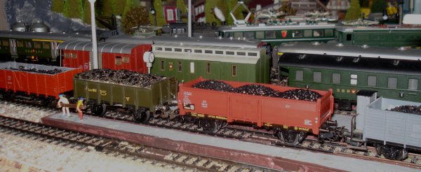 Trains-blocs et de marchandises  l’chelle HO