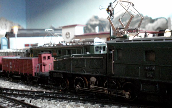 Encore quelques irremplaables et bouleversantes ambiances ferroviaires du soir ! 