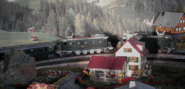Encore quelques irremplaables et bouleversantes ambiances ferroviaires du soir ! 