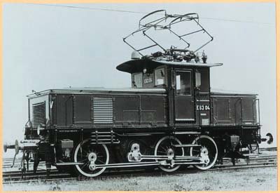Deux petites locomotives électriques MAERKLIN à ne pas sous-estimer