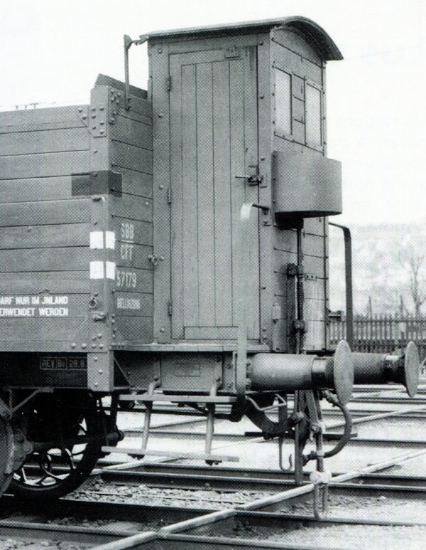 Authentiques vigies de garde-freins CFF pour wagons de marchandises "Tin-Plate"  deux essieux et  l'chelle 0