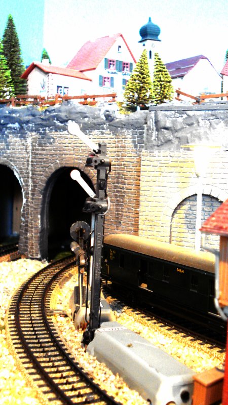 "Helvtisation" des disques basculants des signaux avancs mcaniques MAERKLIN HO 