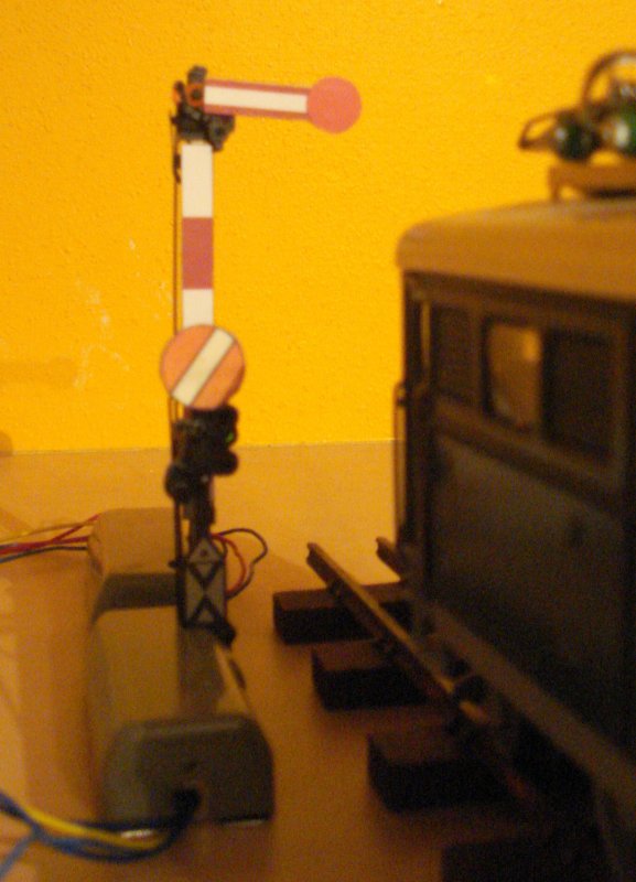 Transformation des signaux mcaniques MAERKLIN HO en signaux suisses  voie normale  l’chelle 0 :