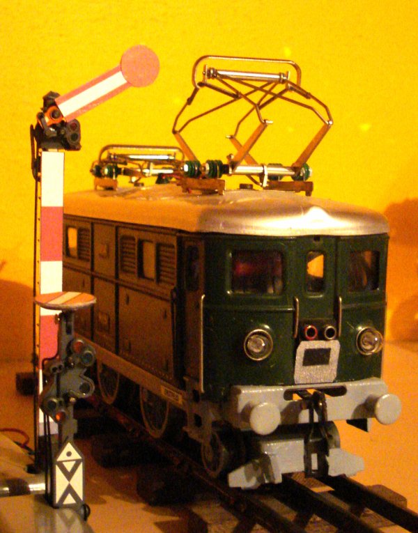 Transformation des signaux mcaniques MAERKLIN HO en signaux suisses  voie normale  l’chelle 0 :