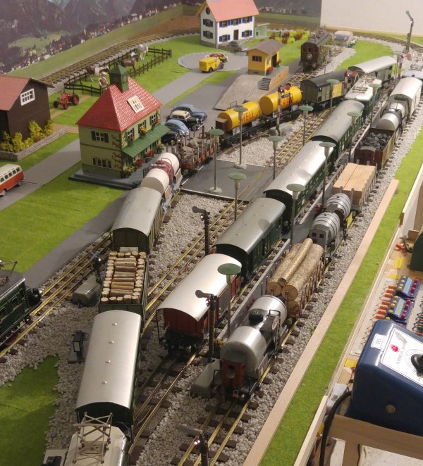 Formation des trains sur mon rseau  Tin-Plate 0 