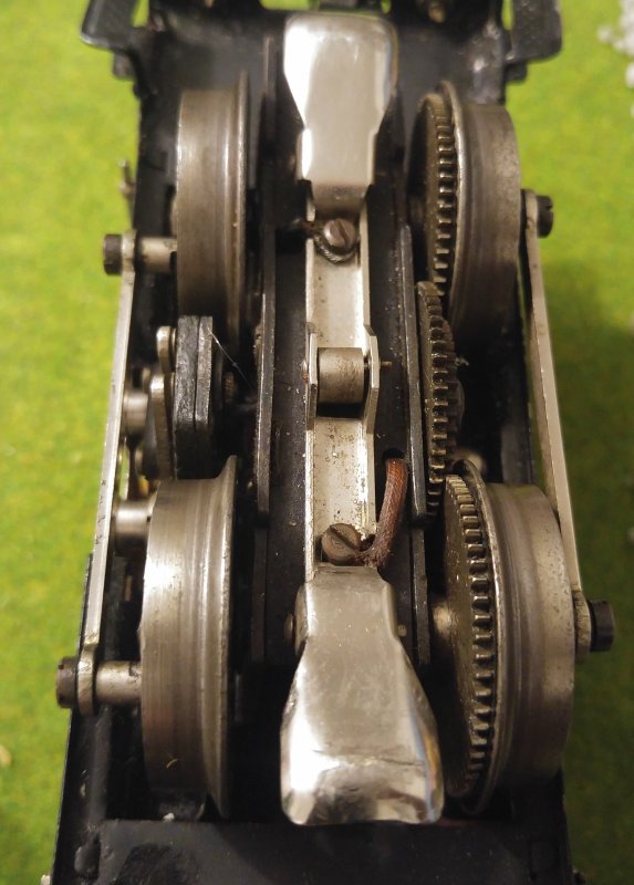 Renforcement de l’adhrence de mes locomotives  Tin-Plate 