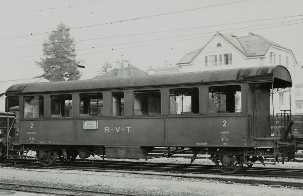 La voiture voyageurs  plateformes ouvertes  BC 2  No 8683 de BUCO