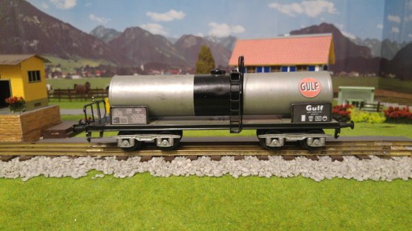 Un wagon-citerne BUCO retrouve son propritaire d’alors
