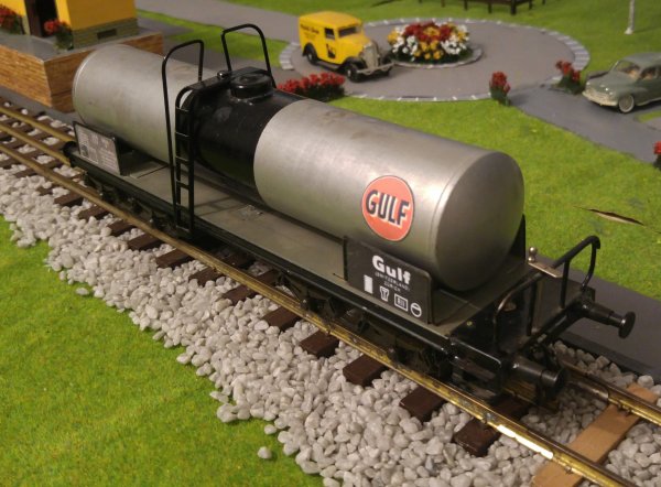 Un wagon-citerne BUCO retrouve son propritaire d’alors