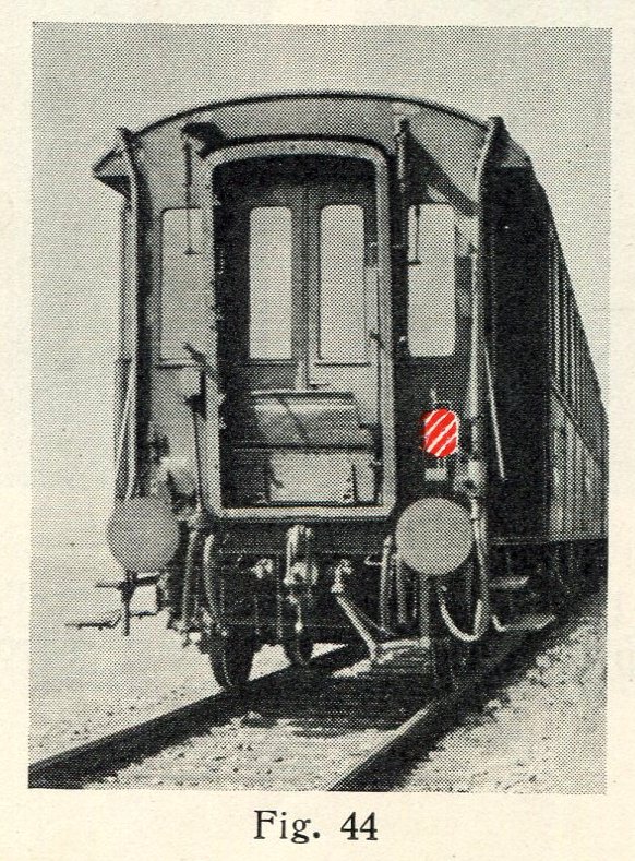 Signaux de queue “de jour” pour trains “Tin-Plate 0”:
