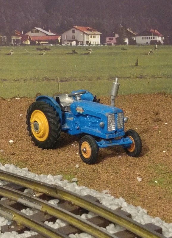 Un chargement trs intressant: les bobines de cbles des cbleries et trfileries suisses de “Brugg”, “Cortaillod” et “Cossonay”