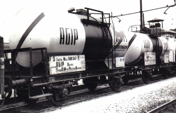 Wagon-citerne des FS: