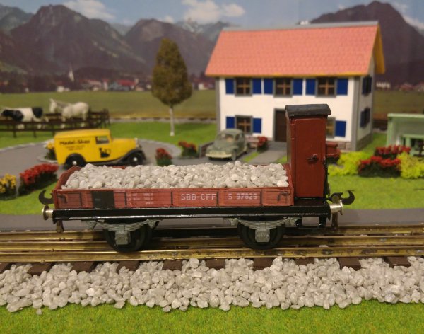 Ralisation de deux ballastires, “Gotthardbahn” (GB) et “SBB-CFF” de type “S” pour “Schotterwagen”, qui dsigne prcisment un wagon  ballast