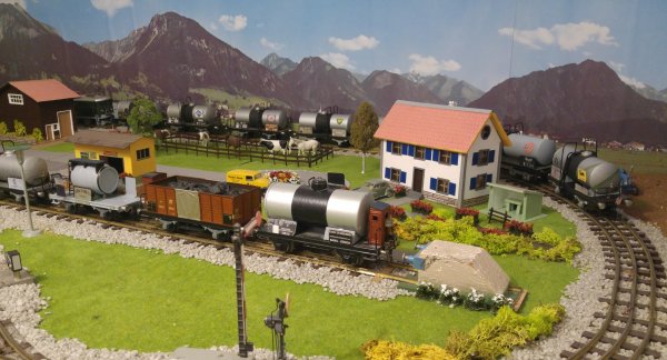 Ambiances ferroviairo-ptrolires helvtico-europennes du temps jadis