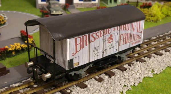 Remaniement de deux wagons de marchandises