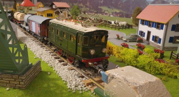 Ce que m’enseigne quotidiennement le modlisme ferroviaire “Tin-Plate 0”