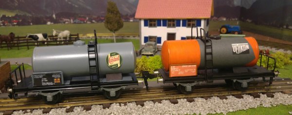Mise en service de deux nouveaux wagons de marchandises