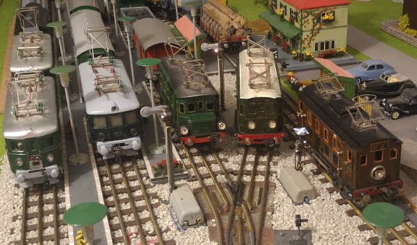 Considrations philosophico-ferroviaires au niveau du modlisme “Tinplate 0” de style suisse