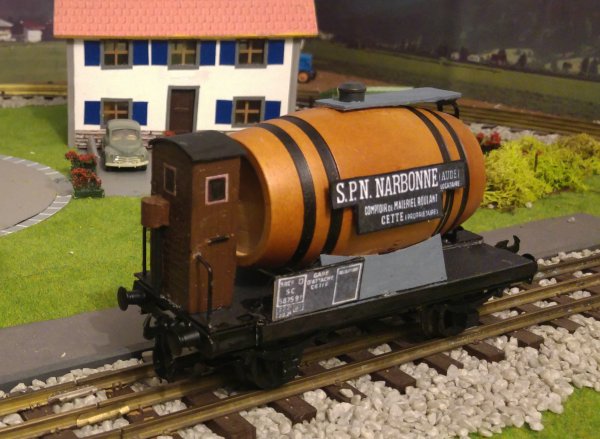 Construction d’un wagon mono-foudre SNCF “Tinplate 0” pour un ami ferrovipathe